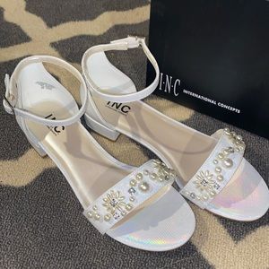 ✨ White Pearl Formal Sandals ✨